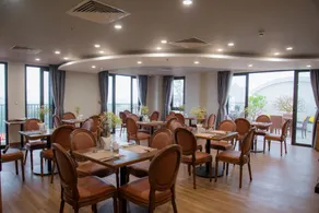 PH Hotel & Apartment - Image 4