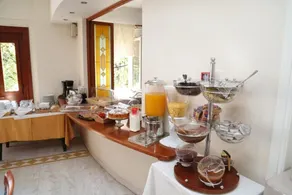 Aegli Hotel - Image 2