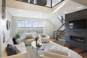 Lakefront Luxury - Image 2