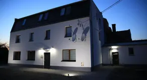 Happy Day Apartments - Image 4