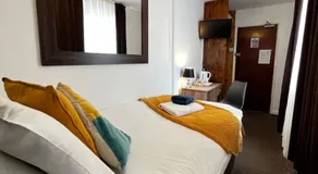 Old Palace Guest House - Image 2