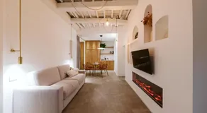 Scarlet Apartment Vernazza Heart - Image 4