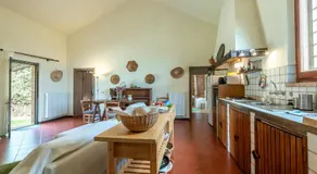 Ferienhaus 'Fienile' mit Gemeinschaftspool, Garten und WLAN - Image 3