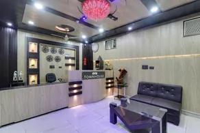 Super Townhouse Hotel Vaishnavi Inn - Image 2