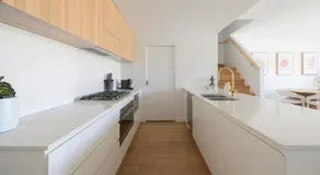 Waterfront Retreat- North Coogee - Luxury, Beachfront, family friendly, Sauna, close to Fremantle & Rottnest Island Ferry - Image 5