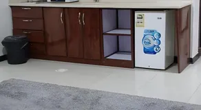 شقق أهلين ثلاثة للشقق المخدومة - Image 5