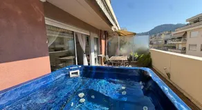 SIENA - Appartement 6 personnes avec Terrasse et Jacuzzi plein cœur centre-ville quartier du Port de Nice - Image 4