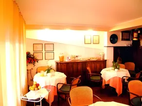 Bridge Hotel - Image 5