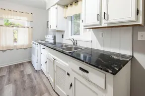 Quiet Pittsburgh 3BR | Parking, AC + Pets - Image 4