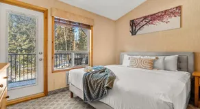 BANFF WOODS LODGE - Image 2