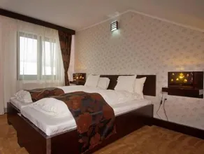 CHIC CITY Rooms - Image 2