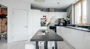 Notting Hill 2-Bed Apt with Balcony 1 min to Tube - Image 5
