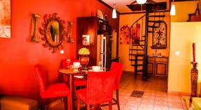 Brownstone Guesthouses - Image 2