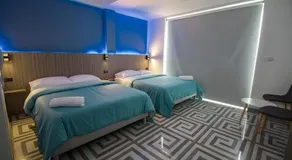 PARIS. HOTEL - Image 2