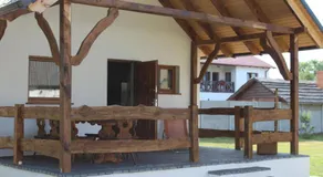 Domek letniskowy 8-osobowy nad jeziorem Wilczyńskim, basen, rowerki wodne pomost kajaki, boisko do siatkówki, wiele udogodnień - Image 4