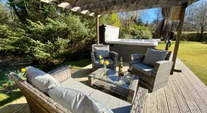 Distant Hills Guest House - Image 2