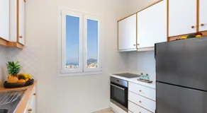 Renovated Penthouse with Stunning Views in Chalkida - Image 3