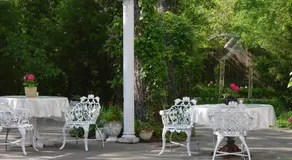 Carleton House Bed and Breakfast - Image 4