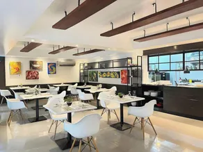 LeBlanc Hotel - Image 3