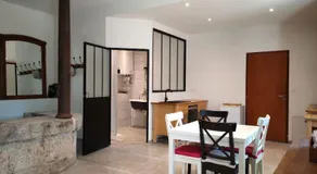 Gites du Longevent Appartement du Moulin Pérouges - Image 4