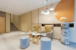 Home Inn Neo Shanghai Xinzhuang Metro Station South Square - Image 3