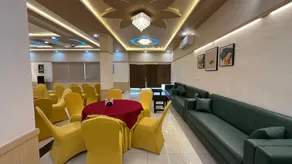 Sk Royal Hotel - Image 4