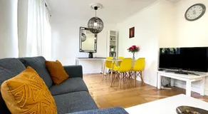 Amazing Location - City of London- 2 Bedroom Stunning Canal View House With Private Garden,Parking & Balcony - Image 2