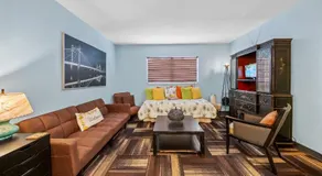 Blue Bell Apartment Hotel - Image 2