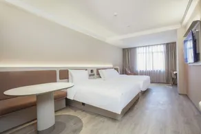 Hanting Hotel Jingjiang People's Park - Image 2