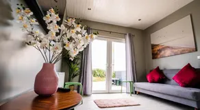Holmestead Cottage - Image 2