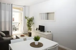Sagrada Familia hostel by Sant Jordi Hostels Barcelona - Image 2