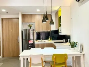 Republic Plaza Saigon Airport Apartment - Image 4