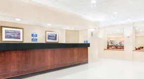 Days Inn & Suites by Wyndham York - Image 5