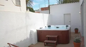 Cozy marine & spa villa - Image 4