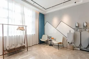 Atour Hotel Changzhou Wujin Science and Education City - Image 4