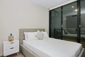 Cozy Albert Park Suite Next to Grand Prix Circuit - Image 3