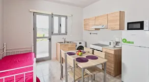 Rhodes Paulsia Cosy Apartments - Image 3