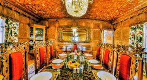 T luxury Heritage houseboat - Image 2