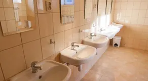 Schronisko Młodzieżowe PTSM Matecznik - Image 2