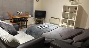 4 Castle Walk - Image 2
