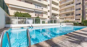 Seafront one bedroom apartment with a terrasse swimming pool and a parking - Image 2