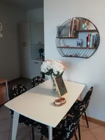 Pretty home near station & Free Parking - Image 3