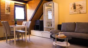 Double room, shower or bath, toilet, 1 bed room - Image 3