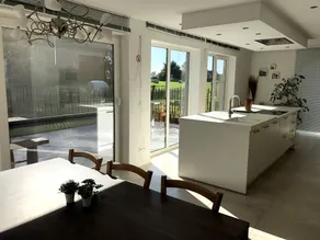 Charming Home with Garden - Image 4