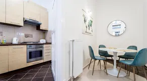 BpR Turquoise Simplicity Apartment - Image 2