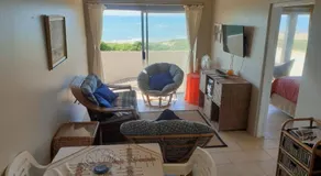 The Sparrow's Nest Beach-Front Self-catering - Image 2