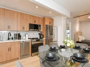 Modern Chic 3BR-Heart of FiDi Seaport - Image 4
