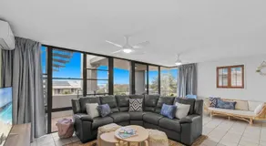 Beach Days, Ocean Rooftop & Spa - Sleeps 8 - Image 2