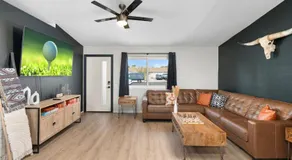 Mesa Resort with Free Heated Pool, Hot Tub, King Bed, and Yard Games - Image 4