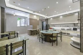 Baiyulan Business Hotel - Image 2